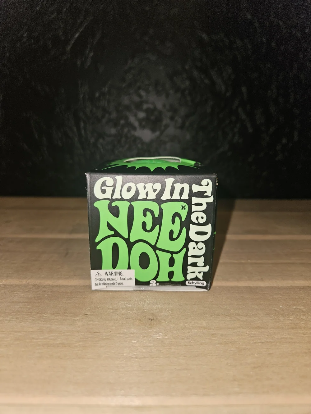 GREEN NeeDoh Glow in the Dark Glob✨💚